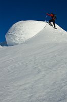 19-AUTOSCATTO SU UNA STRANA CORNICE